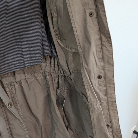 Levi's Woman's Cotton Hooded Anorak Army Green Jacket Size Medium. - Picture 9 of 12